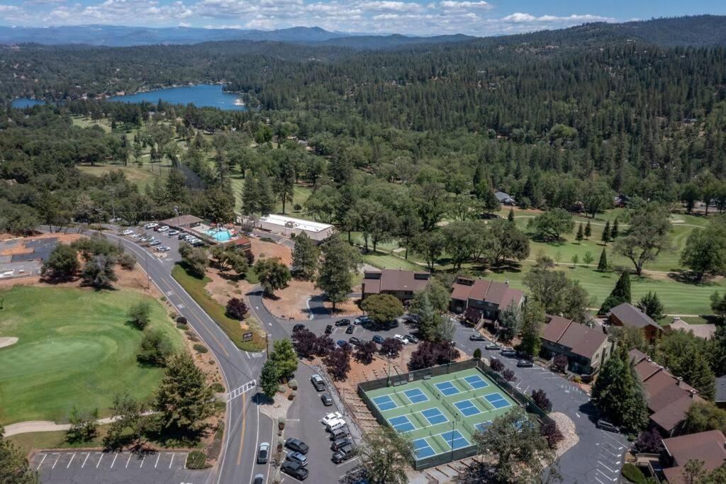 New Luxury Lake House In Pine Mountain Lake Close To Yosemite! Perfect For All Seasons! Great For Retreats, Getaways, Celebrations, And More! グローヴランド エクステリア 写真