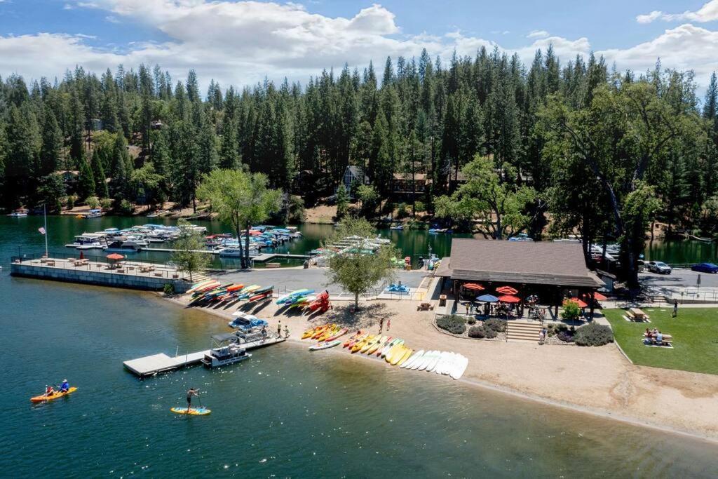 New Luxury Lake House In Pine Mountain Lake Close To Yosemite! Perfect For All Seasons! Great For Retreats, Getaways, Celebrations, And More! グローヴランド エクステリア 写真