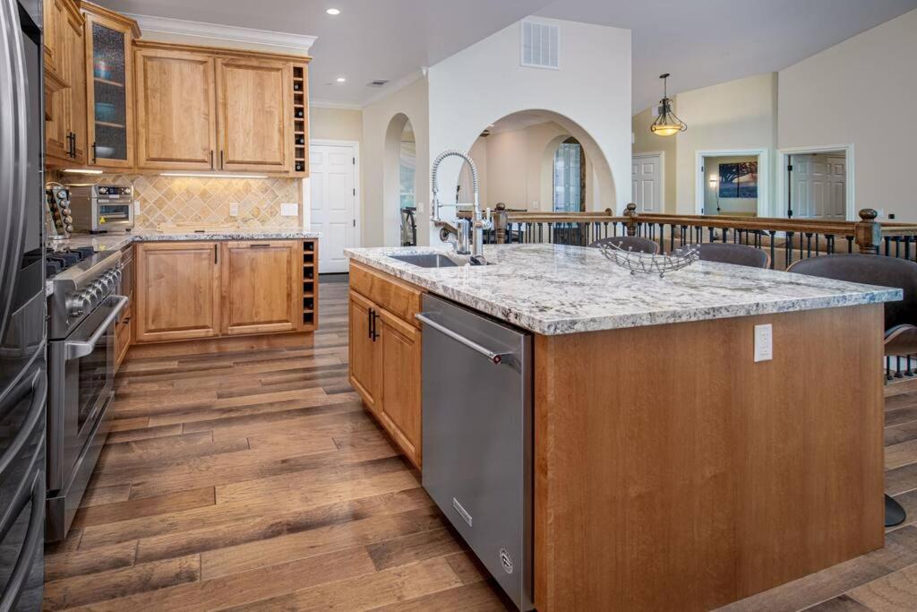 New Luxury Lake House In Pine Mountain Lake Close To Yosemite! Perfect For All Seasons! Great For Retreats, Getaways, Celebrations, And More! グローヴランド エクステリア 写真
